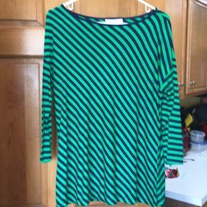 Liz Claiborne  Pull over top never worn